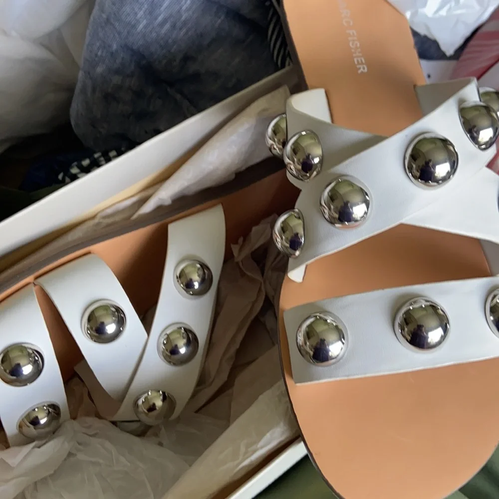 New marc fisher sandals - Picture 5 of 10